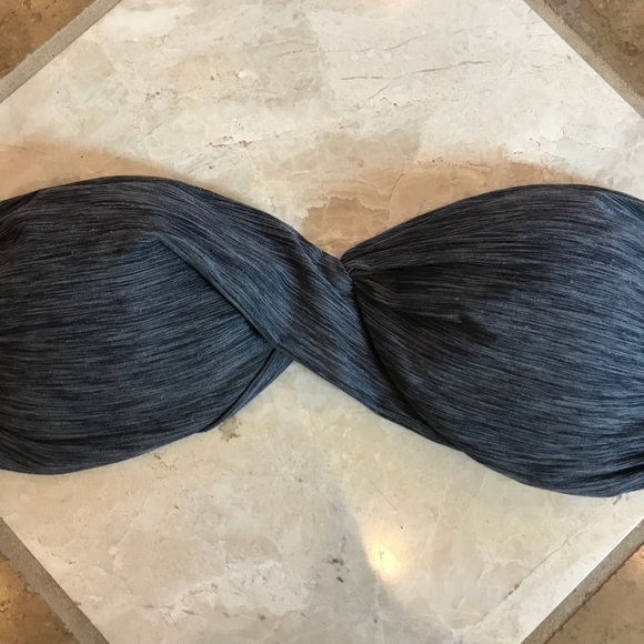 H&M Strapless twist bikini top - Picture 2 of 6